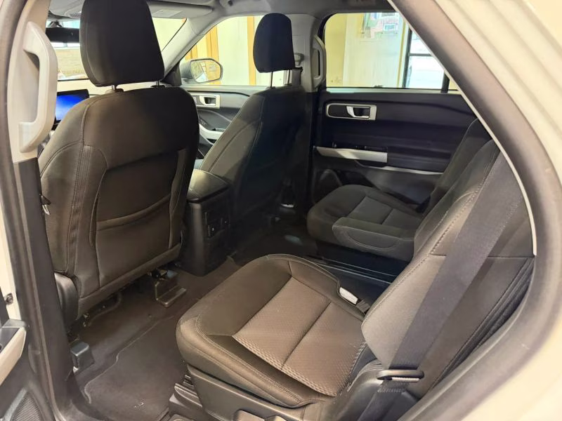 2024 Ford Explorer XLT Sport Utility 4D 4X4