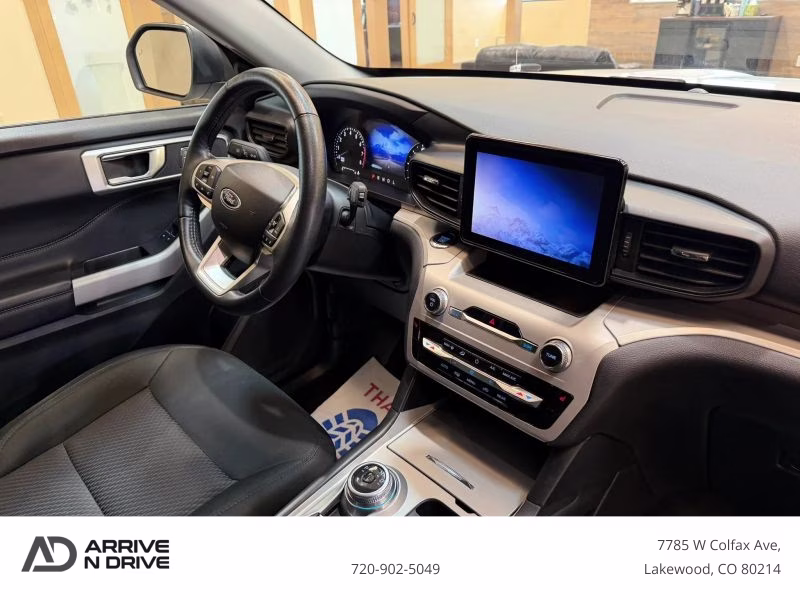 2024 Ford Explorer XLT Sport Utility 4D 4X4