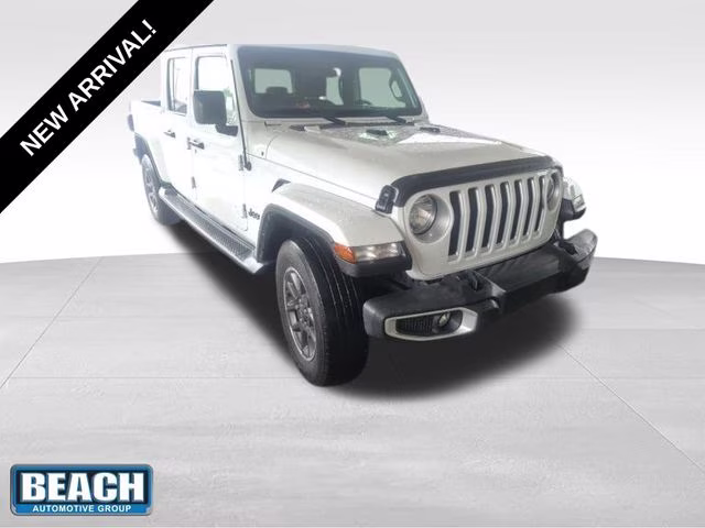 2021 Bright White Clearcoat Jeep Gladiator Overland 4X4 Truck