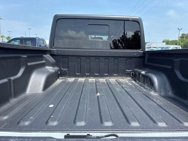 2021 Bright White Clearcoat Jeep Gladiator Overland 4X4 Truck