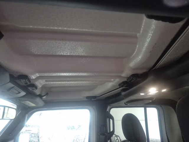 2021 Bright White Clearcoat Jeep Gladiator Overland 4X4 Truck