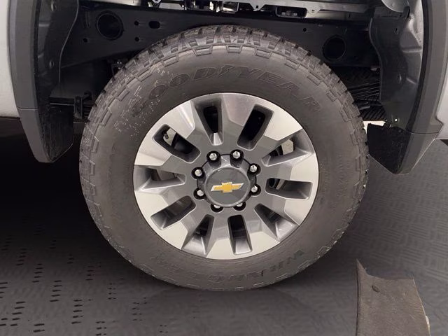 2026 Sterling Gray Metallic Chevrolet Silverado 2500HD Custom 4X4 Truck