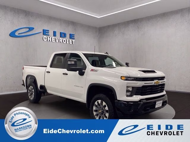 2026 Summit White Chevrolet Silverado 2500HD Custom 4X4 Truck