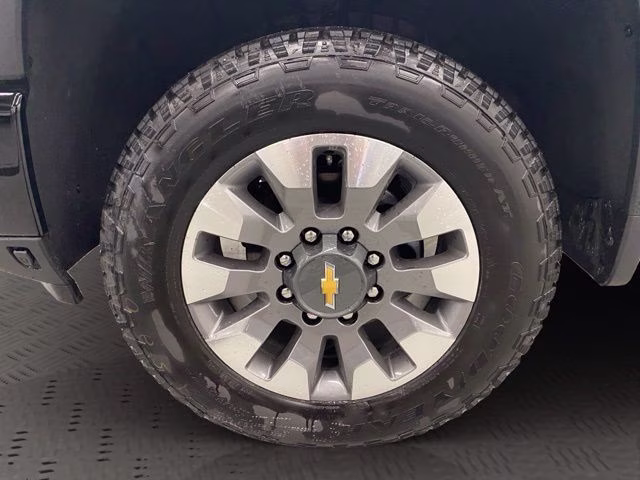 2026 Summit White Chevrolet Silverado 2500HD Custom 4X4 Truck