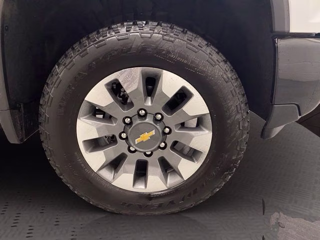 2026 Summit White Chevrolet Silverado 2500HD Custom 4X4 Truck