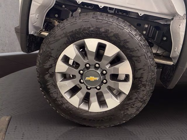 2026 Summit White Chevrolet Silverado 2500HD Custom 4X4 Truck