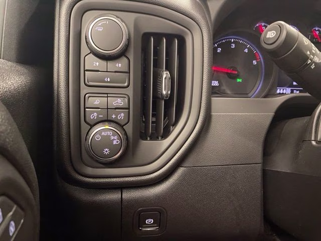2026 Summit White Chevrolet Silverado 2500HD Custom 4X4 Truck