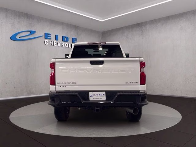 2026 Summit White Chevrolet Silverado 2500HD Custom 4X4 Truck