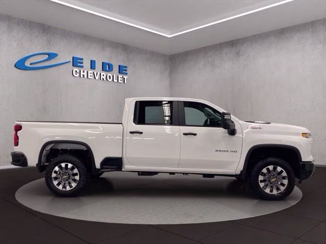 2026 Summit White Chevrolet Silverado 2500HD Custom 4X4 Truck