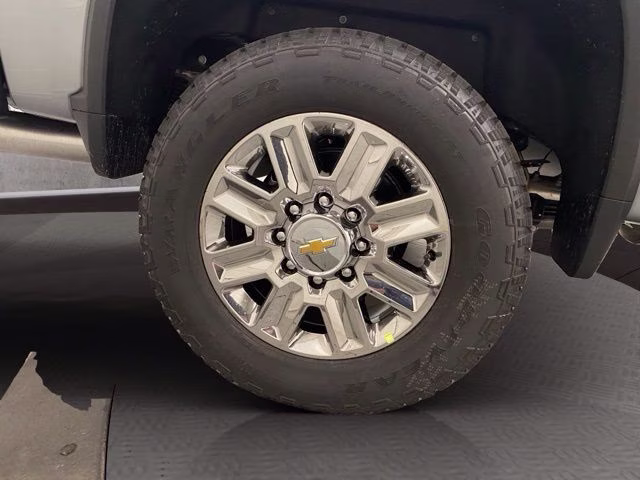 2026 Sterling Gray Metallic Chevrolet Silverado 3500HD High Country 4X4 Truck