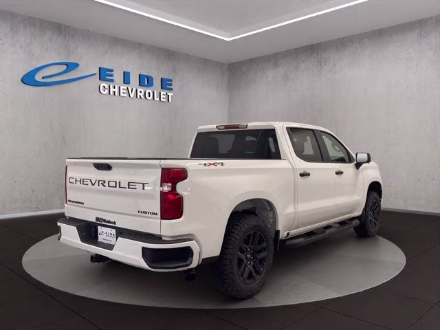 2026 Summit White Chevrolet Silverado 1500 Custom 4X4 Truck