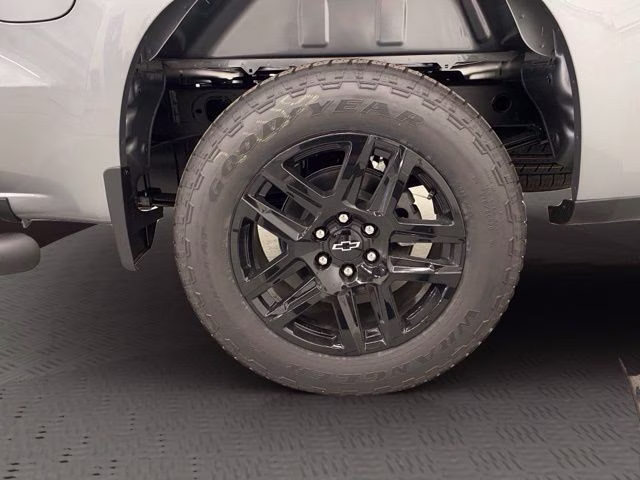 2026 Sterling Gray Metallic Chevrolet Silverado 1500 Custom 4X4 Truck