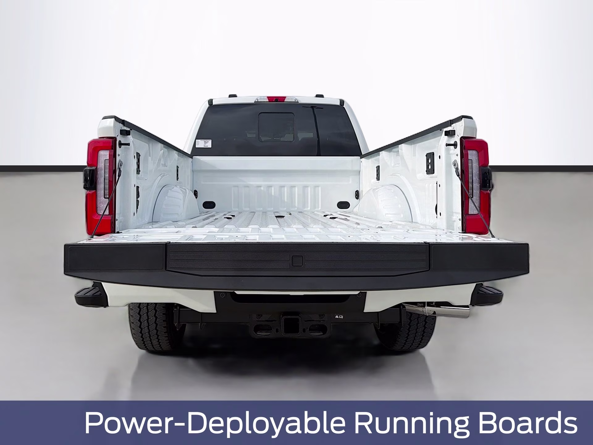 2026 Star White Metallic Tri-Coat Ford Super Duty F-250 SRW Platinum 4X4 Truck