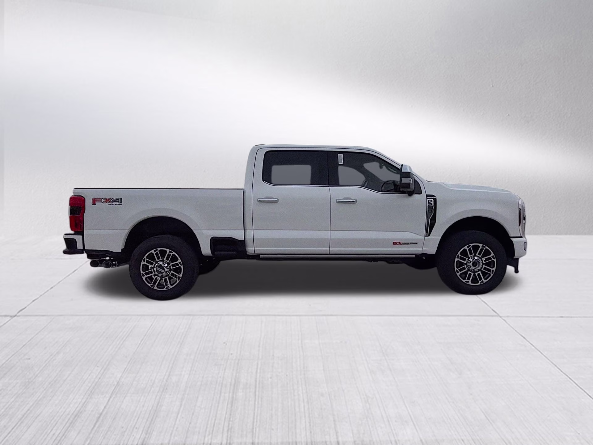 2026 Star White Metallic Tri-Coat Ford Super Duty F-250 SRW Platinum 4X4 Truck