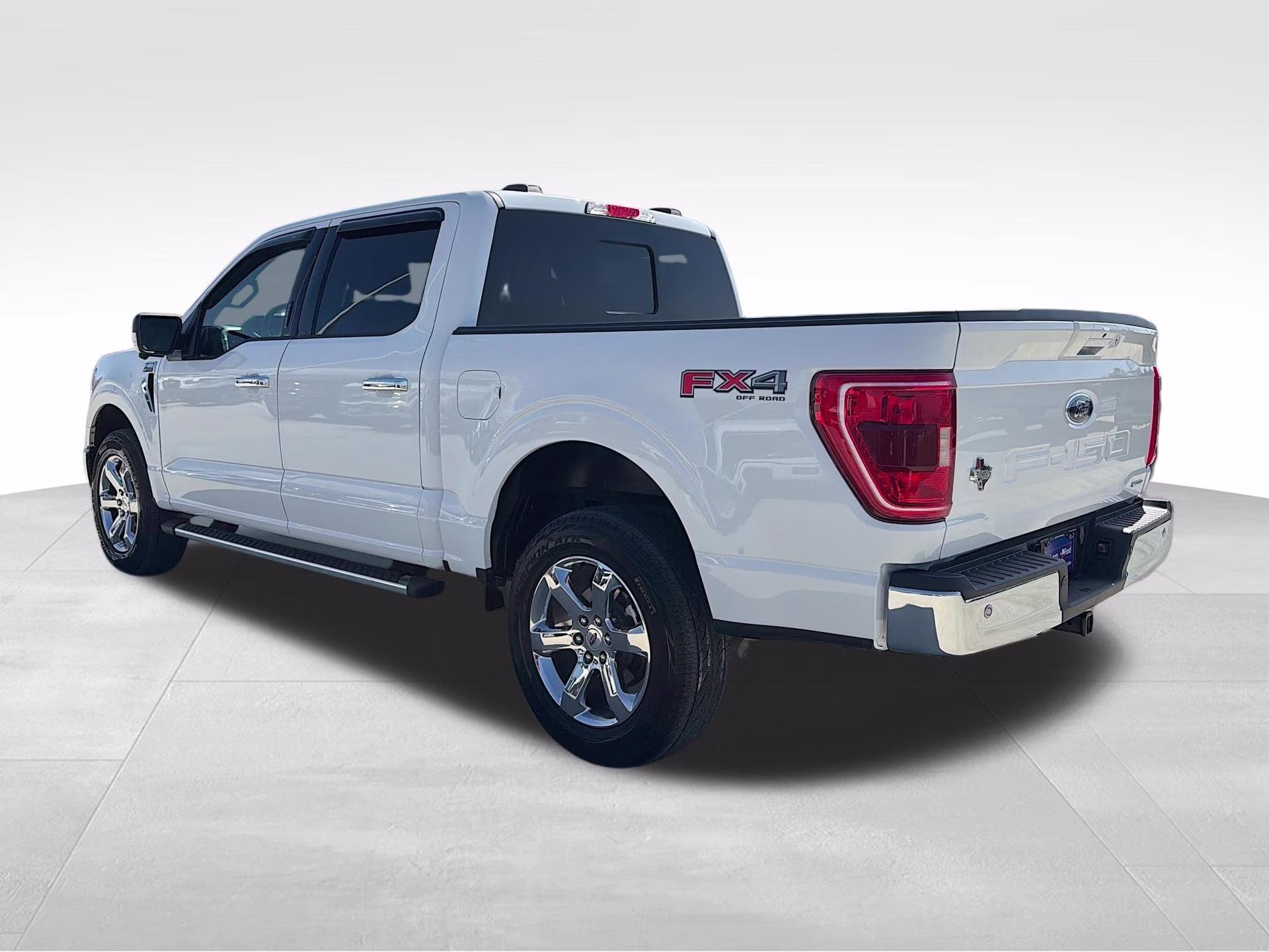 2023 Oxford White Ford F-150 XLT 4X4 Truck