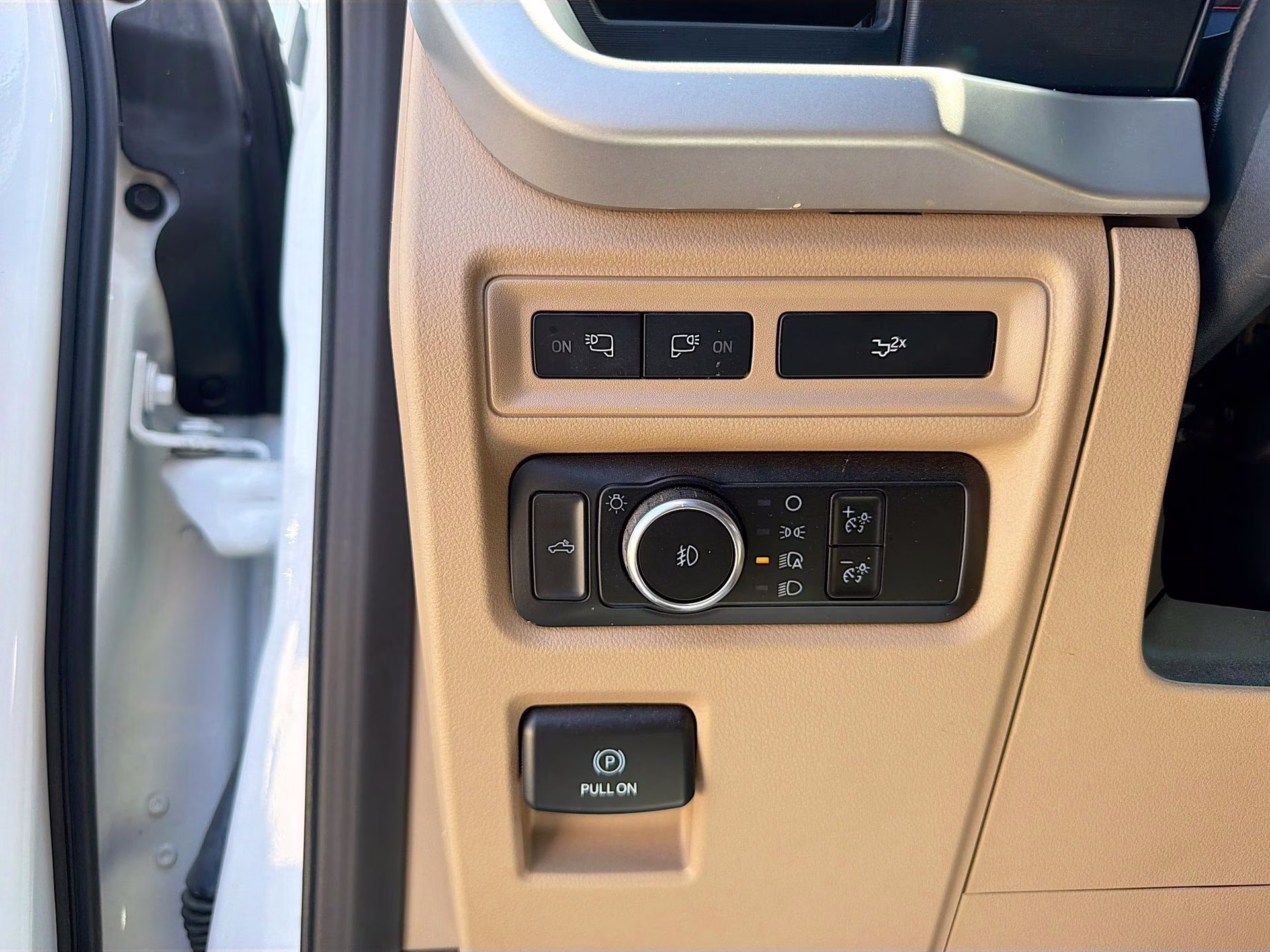 2023 Oxford White Ford F-150 XLT 4X4 Truck