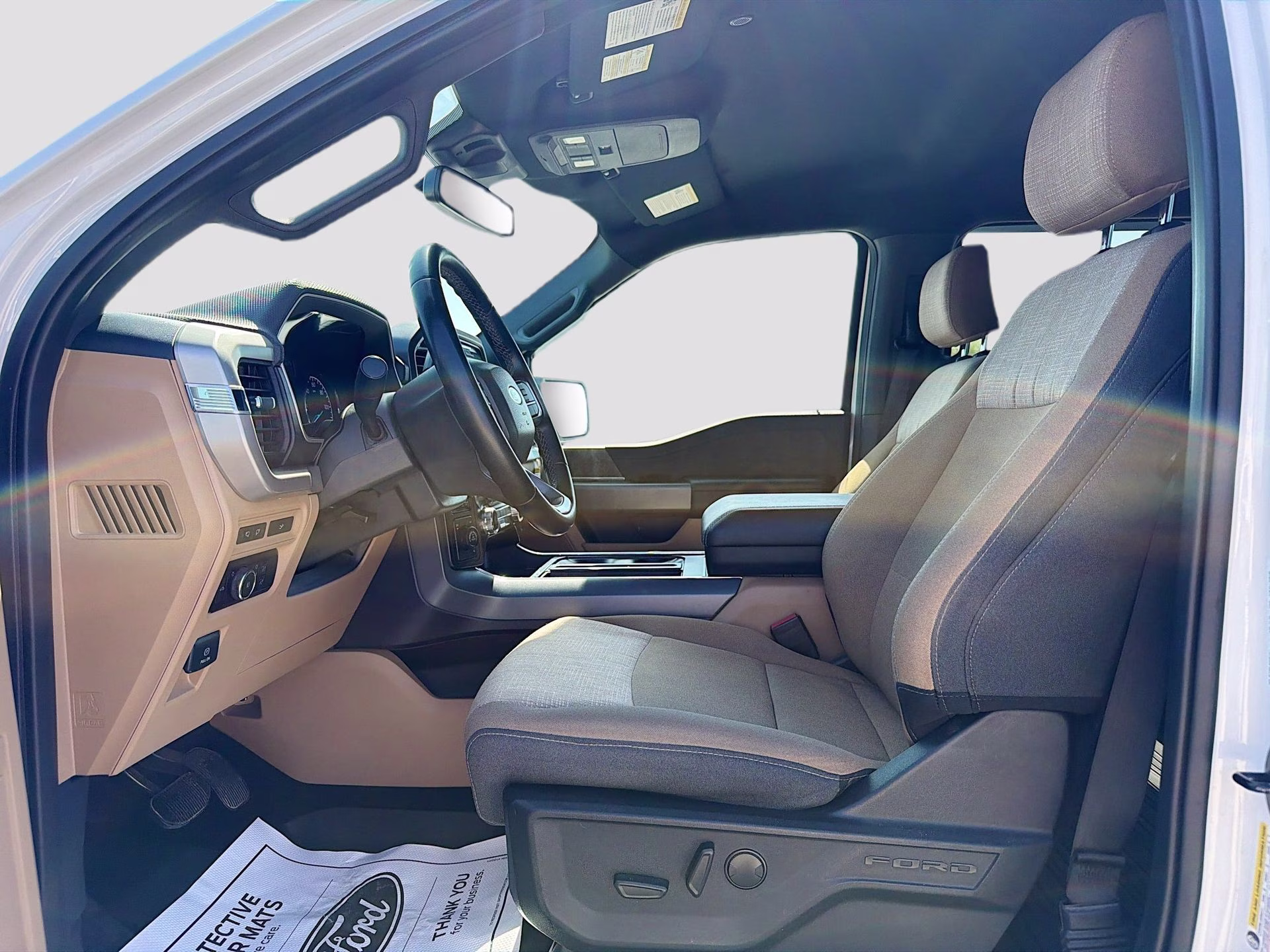 2023 Oxford White Ford F-150 XLT 4X4 Truck