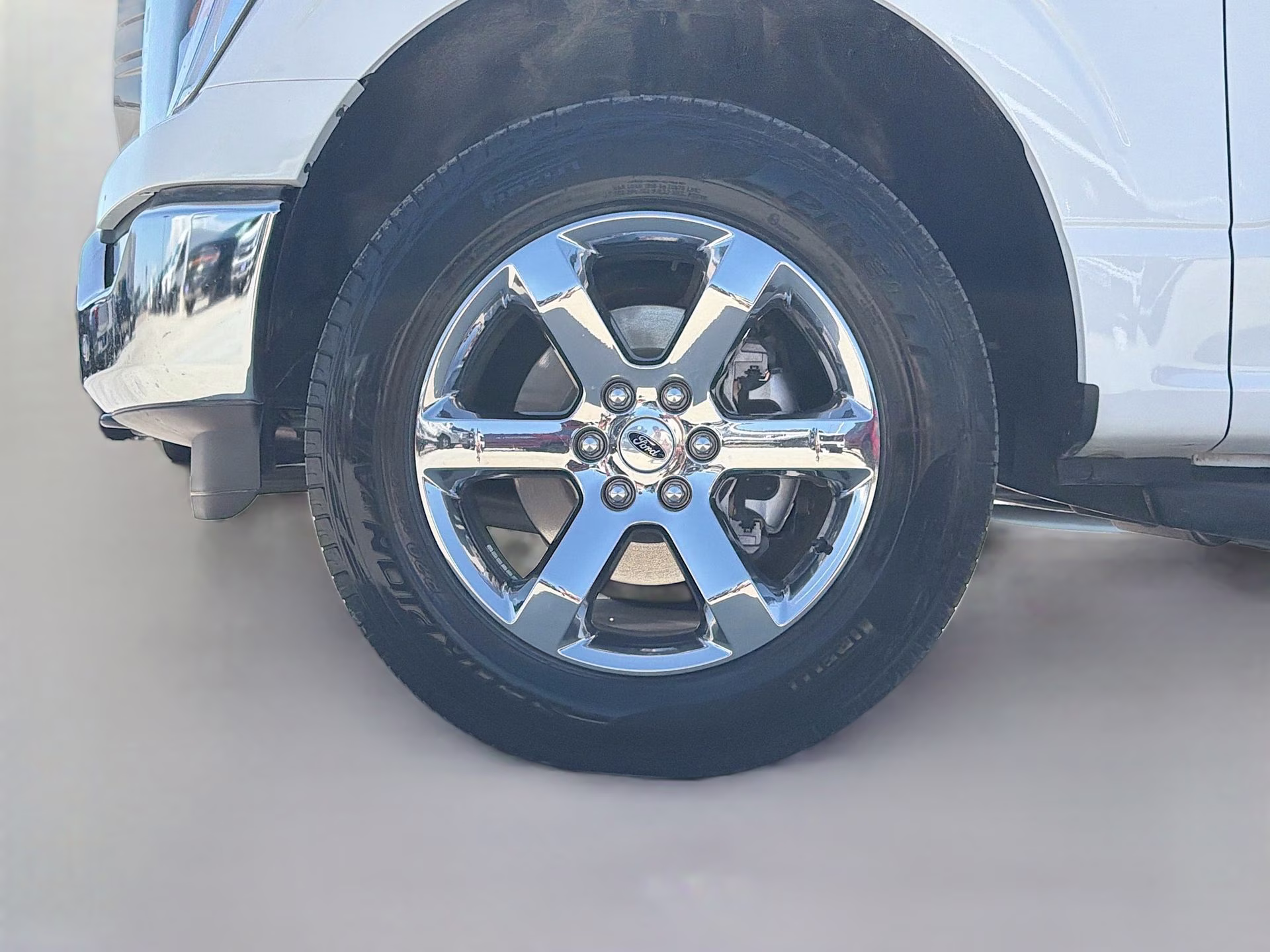 2023 Oxford White Ford F-150 XLT 4X4 Truck