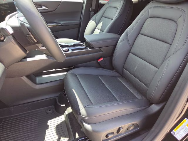 2026 Mosaic Black Metallic Chevrolet Equinox LT AWD SUV