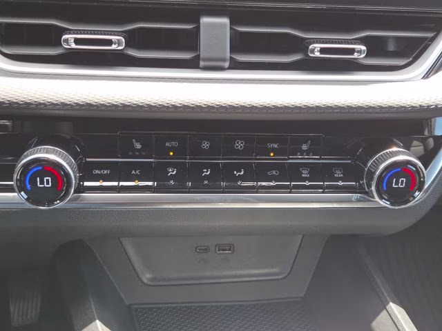 2026 Mosaic Black Metallic Chevrolet Equinox LT AWD SUV