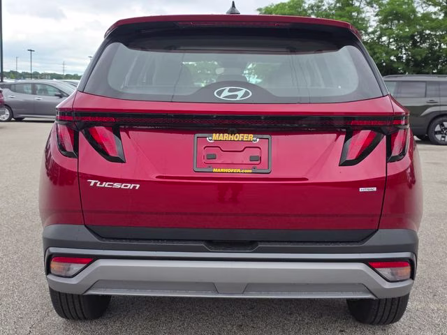 2026 Ultimate Red Hyundai Tucson SE AWD SUV