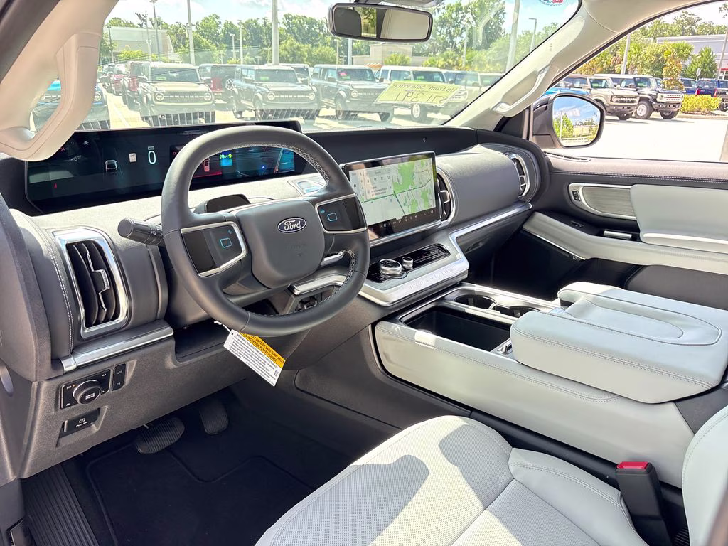 2026 Black Metallic Ford Expedition Platinum 4X4 SUV