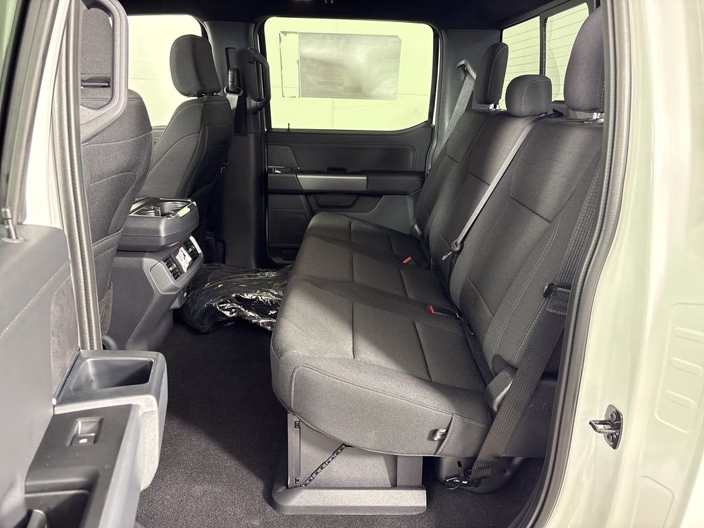 2026 Oxford White Ford F-150 XLT 4X4 Truck