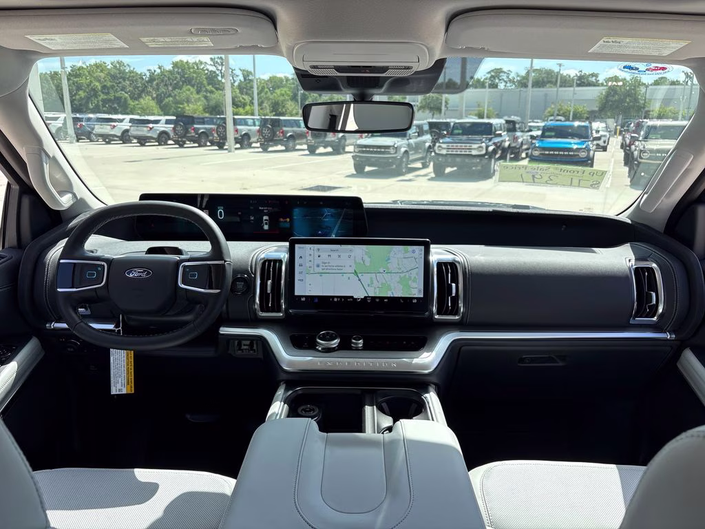 2026 Black Metallic Ford Expedition Platinum 4X4 SUV