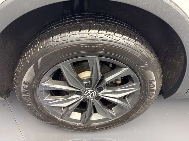 2024 White Volkswagen Tiguan 2.0T SE AWD SUV
