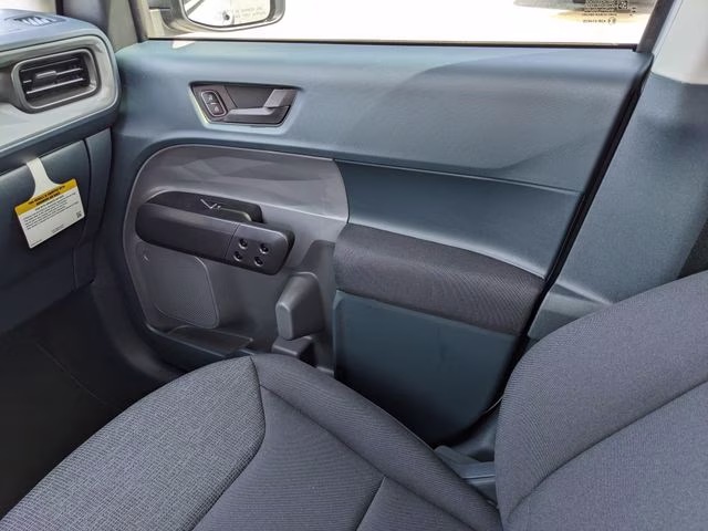 2026 Oxford White Ford Maverick XL FWD Truck