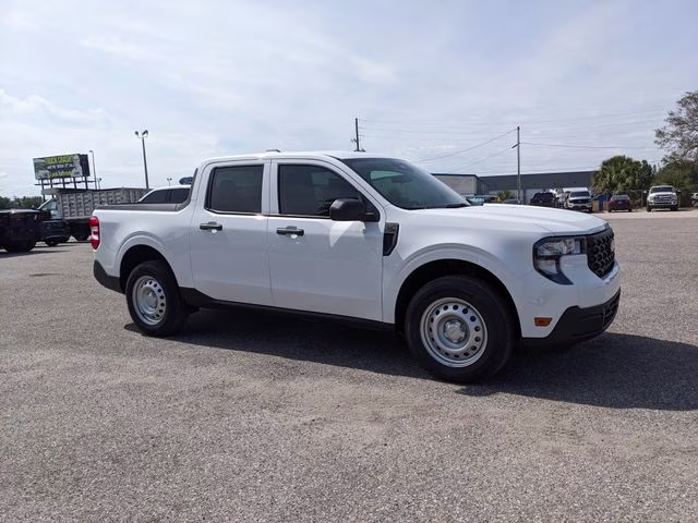 2026 Oxford White Ford Maverick XL FWD Truck