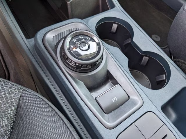 2026 Oxford White Ford Maverick XL FWD Truck
