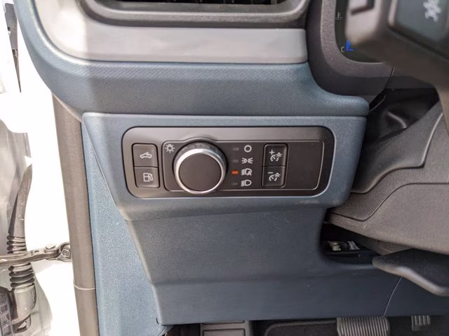 2026 Oxford White Ford Maverick XL FWD Truck