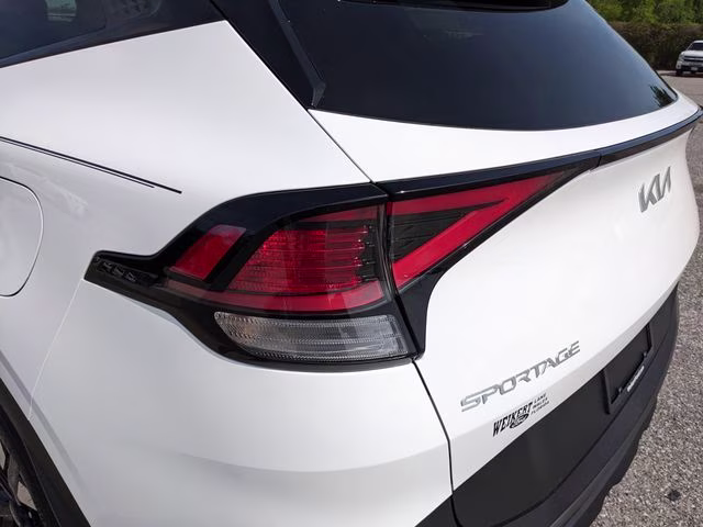 2023 Glacial White Pearl Kia Sportage X-Line AWD SUV