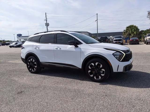 2023 Glacial White Pearl Kia Sportage X-Line AWD SUV