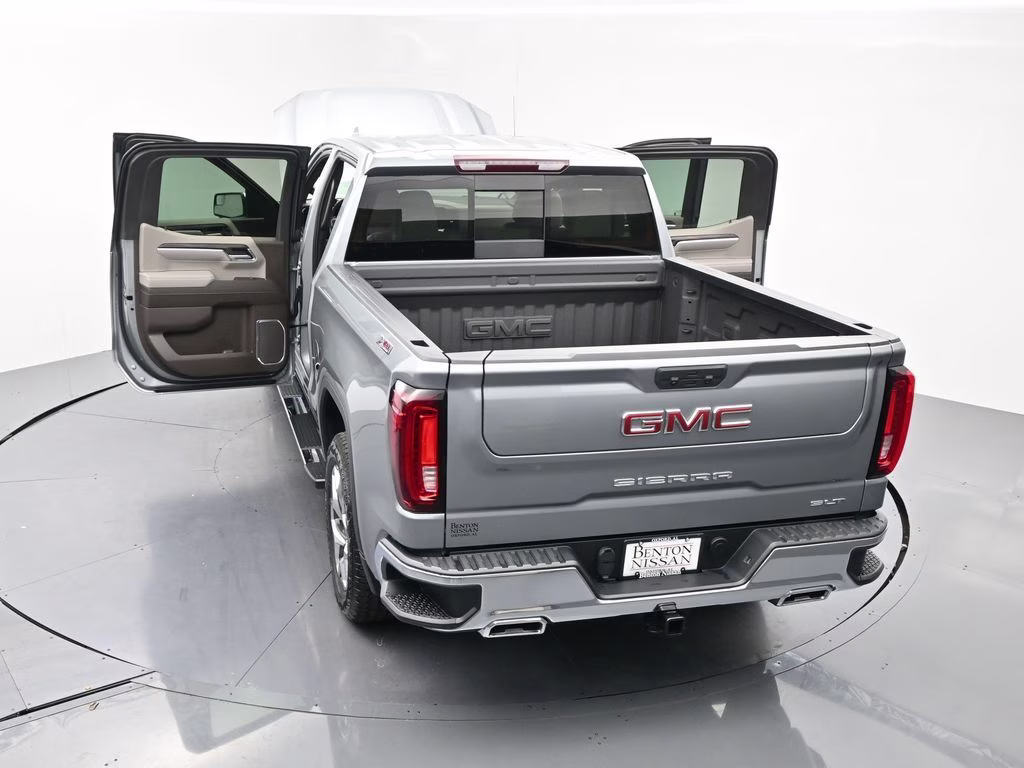 2025 Sterling Metallic GMC Sierra 1500 SLT 4X4 Truck