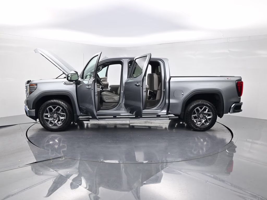 2025 Sterling Metallic GMC Sierra 1500 SLT 4X4 Truck