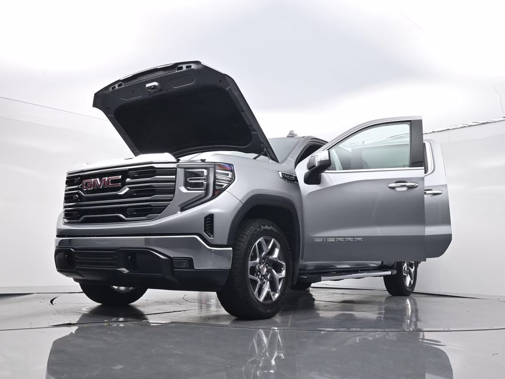 2025 Sterling Metallic GMC Sierra 1500 SLT 4X4 Truck