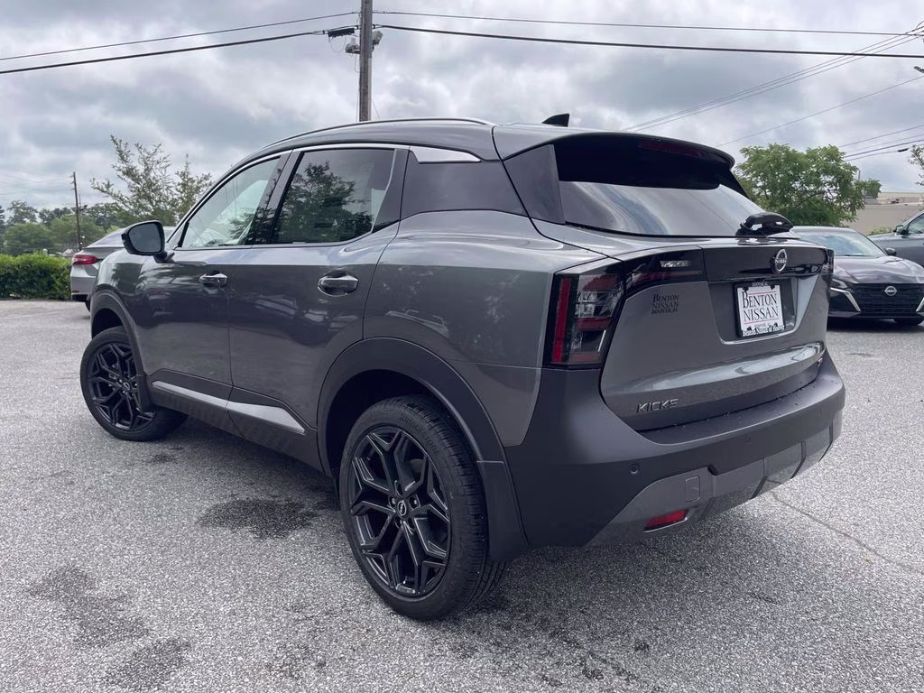 2026 Gun Metallic Nissan Kicks SR FWD SUV