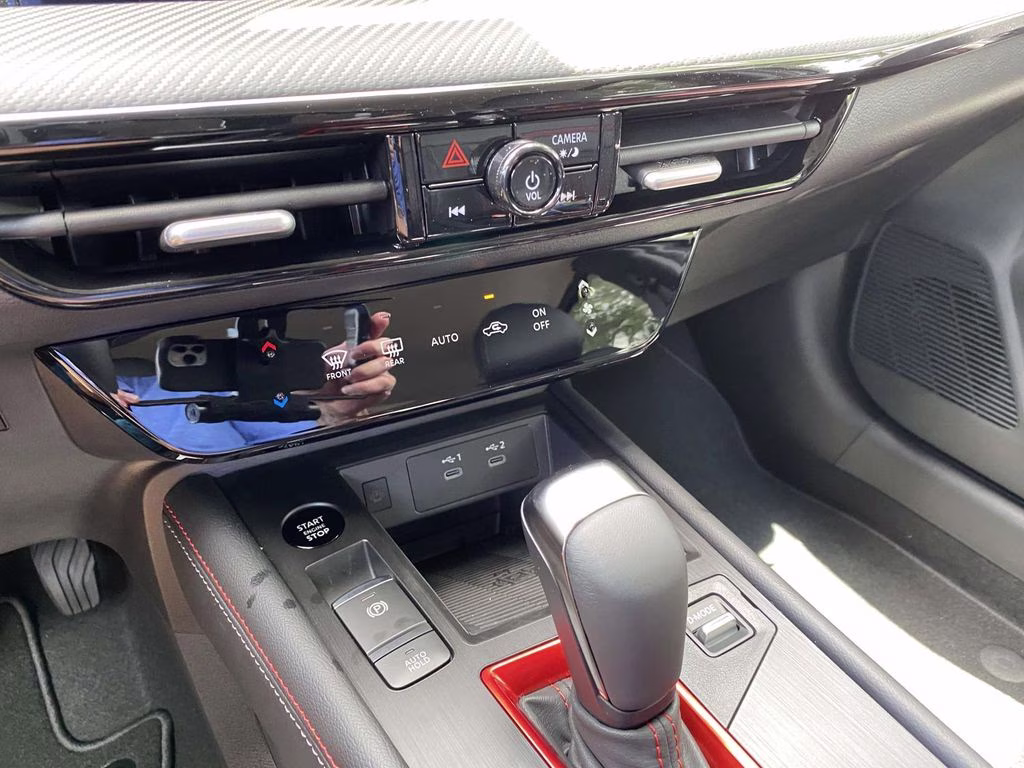 2026 Gun Metallic Nissan Kicks SR FWD SUV