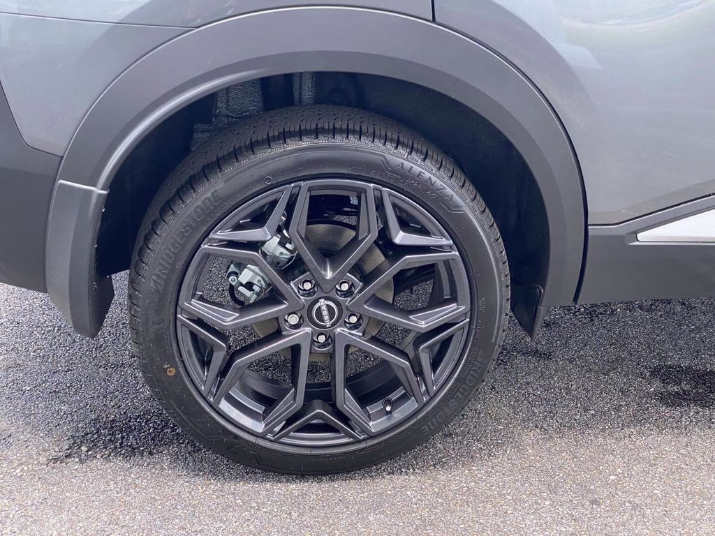 2026 Gun Metallic Nissan Kicks SR FWD SUV