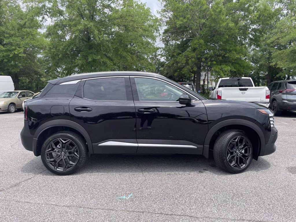 2026 Super Black Nissan Kicks SR FWD SUV