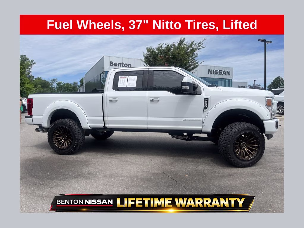 2020 Oxford White Ford Super Duty F-250 SRW Lariat 4X4 Truck