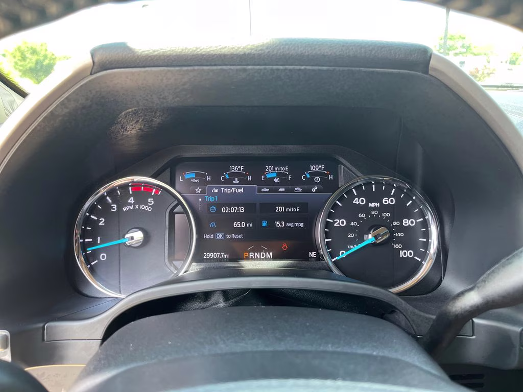 2020 Oxford White Ford Super Duty F-250 SRW Lariat 4X4 Truck