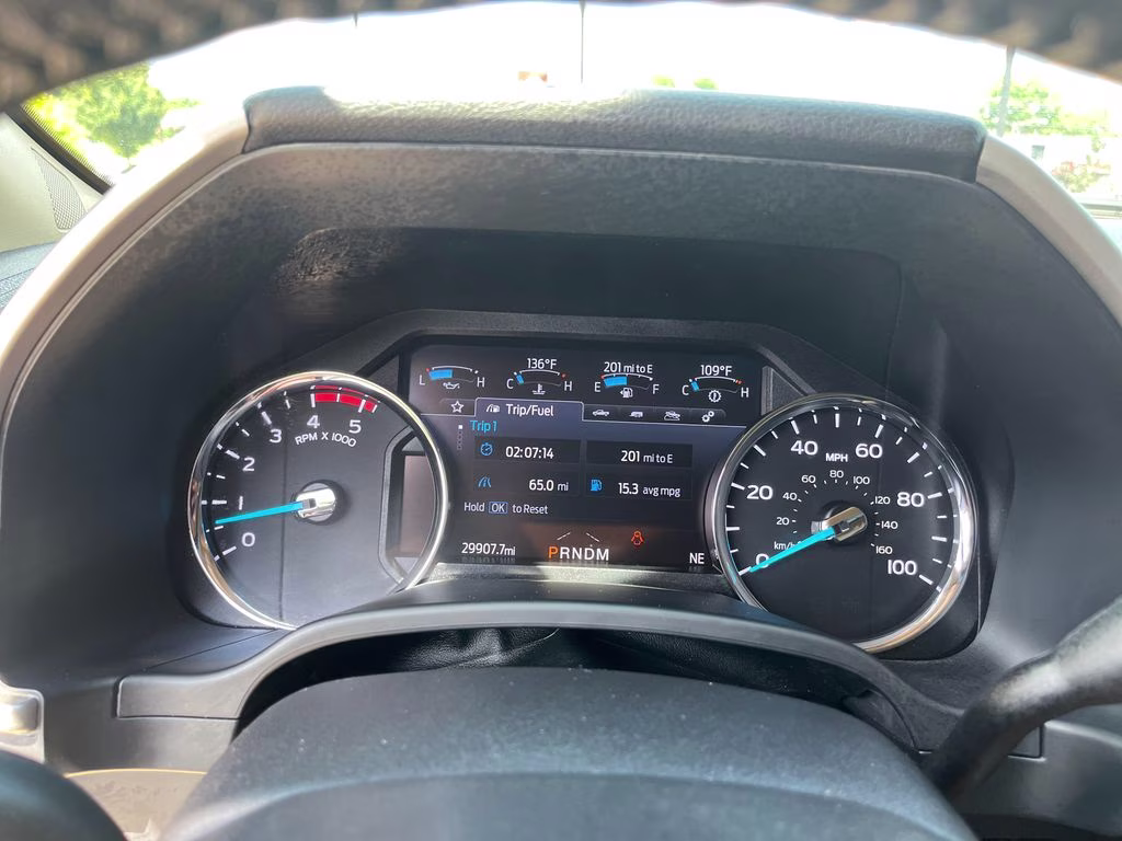 2020 Oxford White Ford Super Duty F-250 SRW Lariat 4X4 Truck