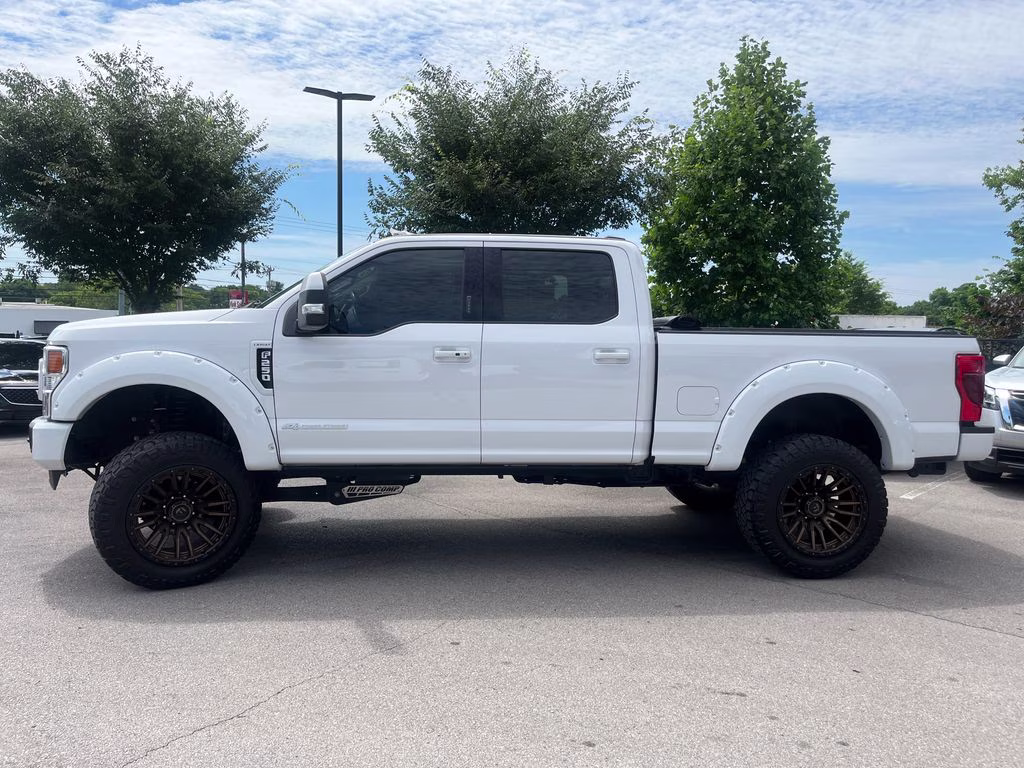 2020 Oxford White Ford Super Duty F-250 SRW Lariat 4X4 Truck