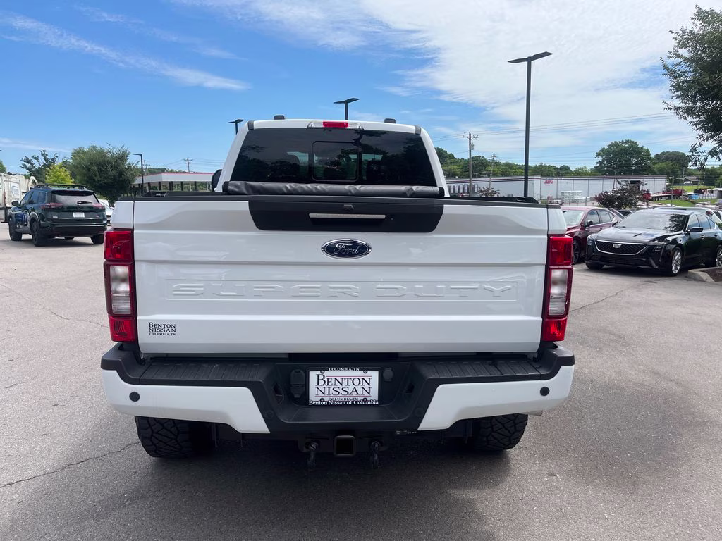 2020 Oxford White Ford Super Duty F-250 SRW Lariat 4X4 Truck