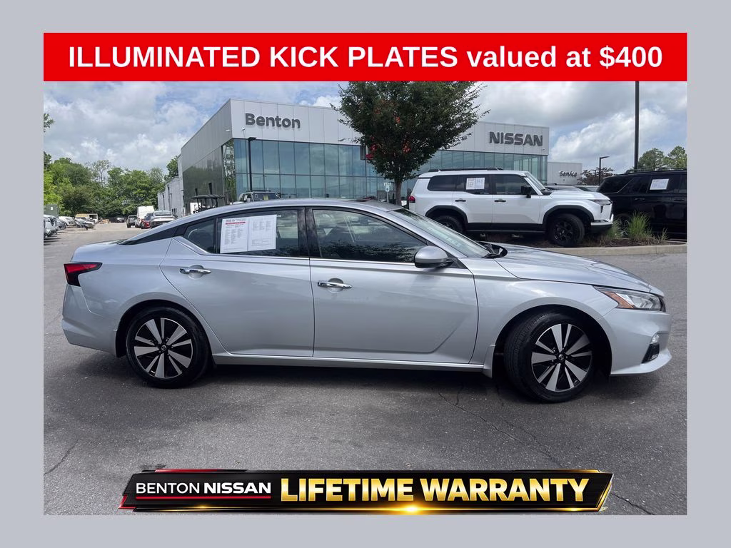 2021 Brilliant Silver Metallic Nissan Altima 2.5 SL FWD Sedan