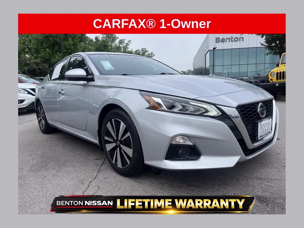 2021 Brilliant Silver Metallic Nissan Altima 2.5 SL FWD Sedan