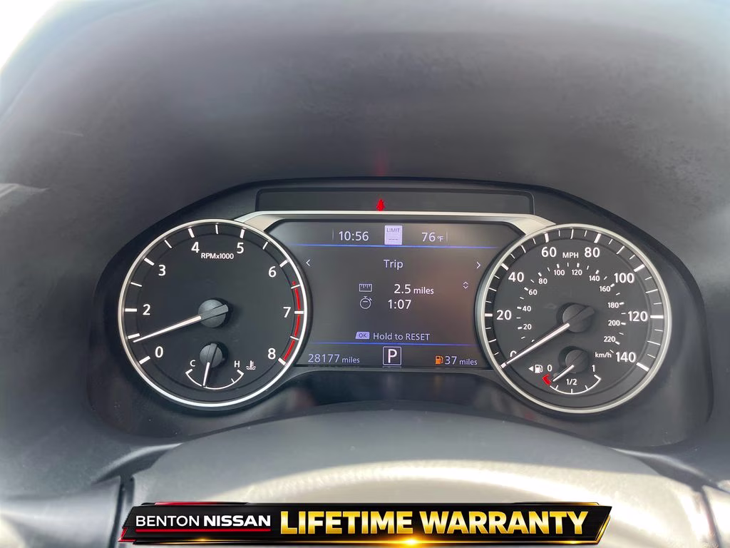 2021 Brilliant Silver Metallic Nissan Altima 2.5 SL FWD Sedan